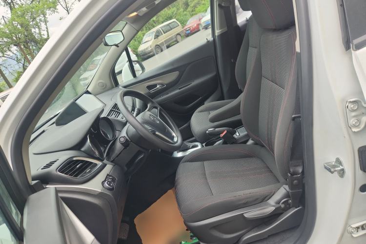 Used Buick Encore 2015 1.4T Automatic Two-Wheel Drive Urban Elite Version
