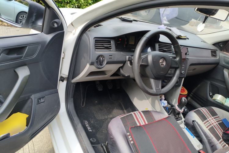 Used Skoda Rapid 2016 1.6L Manual Front-Wheel-Drive Version
