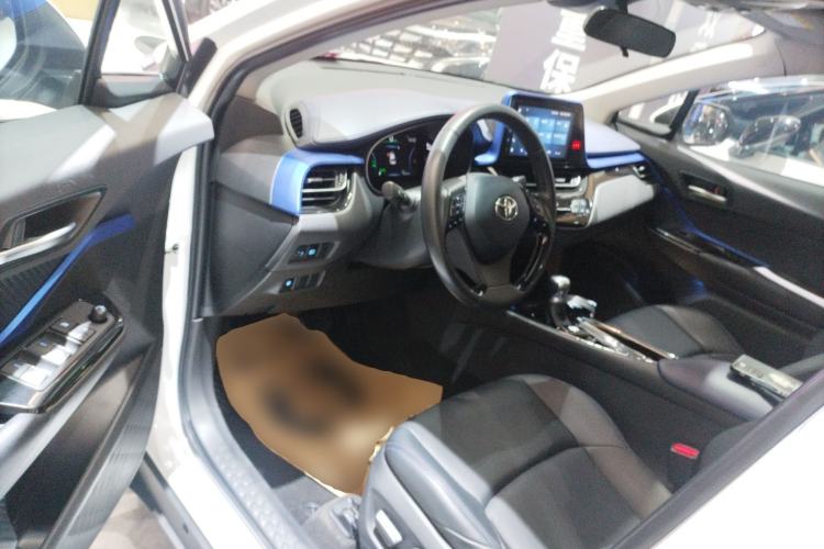 Used Toyota C-HR 2021 Dual-Motor 2.0L E-CVT Luxury Edition Driver Seat