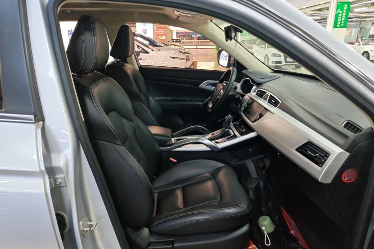 Used Geely Auto Emgrand X7 Sport 2018 1.8TD Automatic Two-Wheel Drive Zhiya Model Right Front Seat