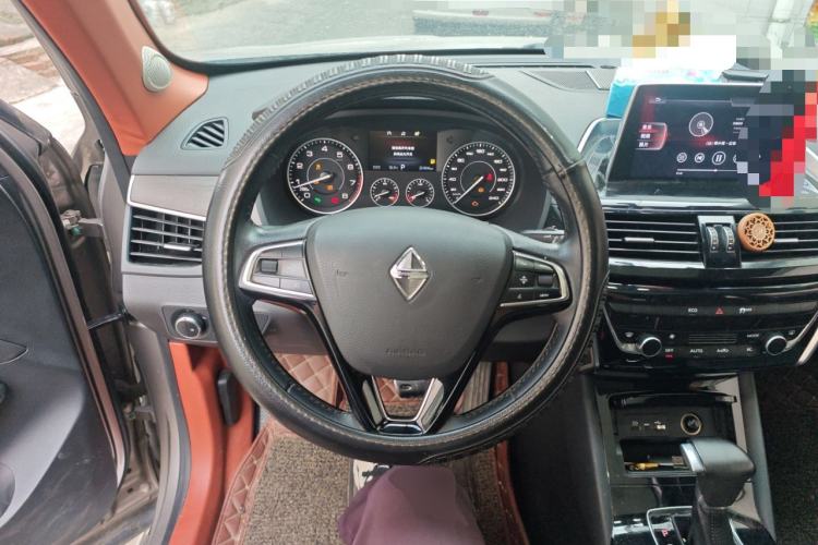 Used BORGWARD BX5 2017 25TGDI Automatic Two-Wheel Drive Fashion Plus Model
