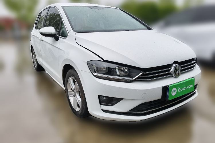 Used Volkswagen Golf Sportsvan 2016 1.6L Automatic Comfort Model Front Right 45 Deg