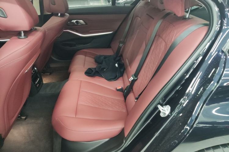 Used BMW i3 2023 eDrive 40 L Midnight Sports Package
