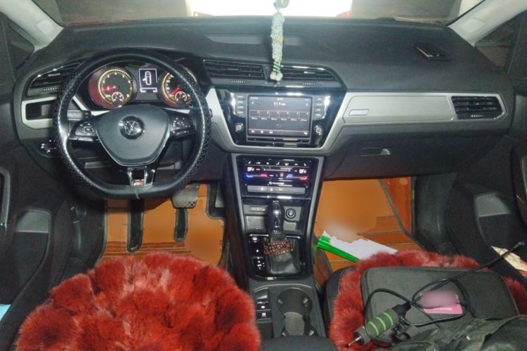 Used Volkswagen Touran 2021 Volkswagen Touran L 280TSI DSG Boundary Edition 7-Seater
