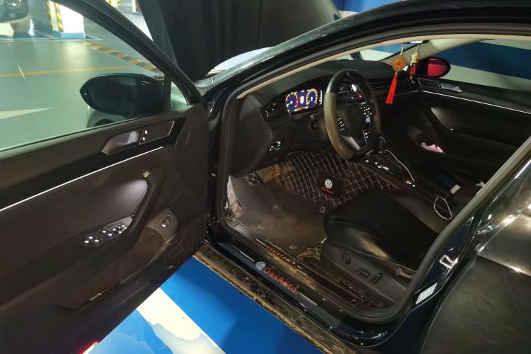 Used Volkswagen Magotan 2021 330TSI DSG 30th Anniversary Edition