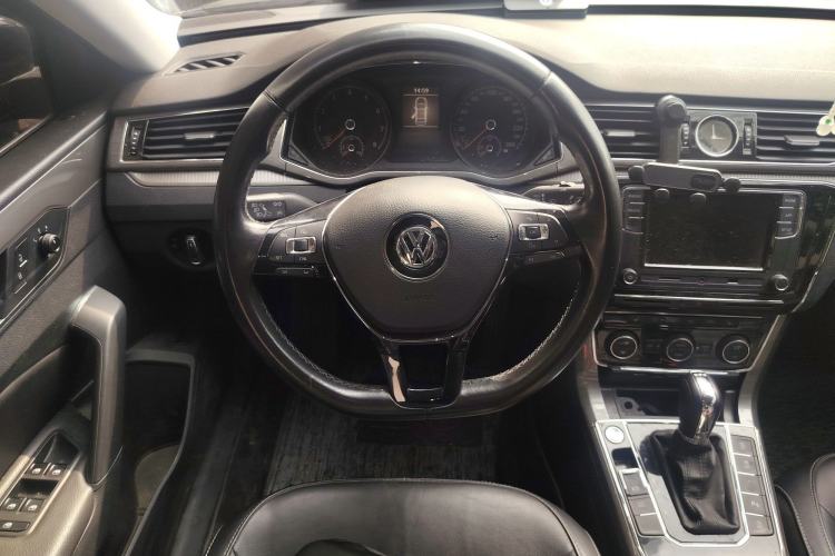 Used Volkswagen Passat 2017 330TSI DSG Luxury Edition