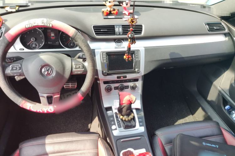 Used Volkswagen FAW-Volkswagen CC 2018 1.8TSI Luxury Model Center Console