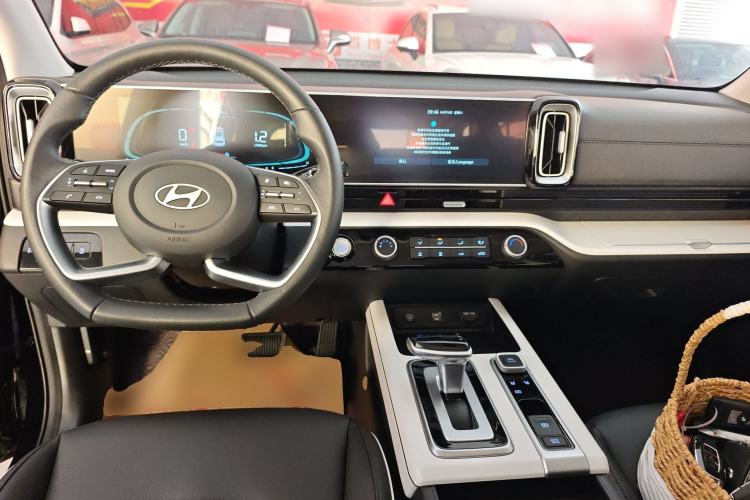 Used Hyundai ix35 2023 Musso 2.0L Deluxe Edition DLX
