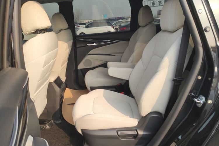 Used SAIC MAXUS G50 2022 1.5T Manual Touring A
