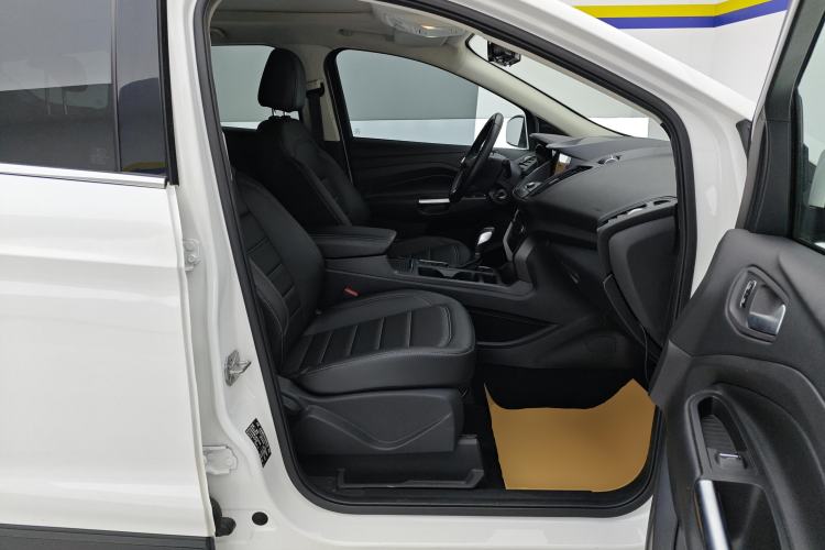 Used Ford Kuga 2019 EcoBoost 180 Two-Wheel-Drive Platinum Edition China VI Standard Right Front Seat