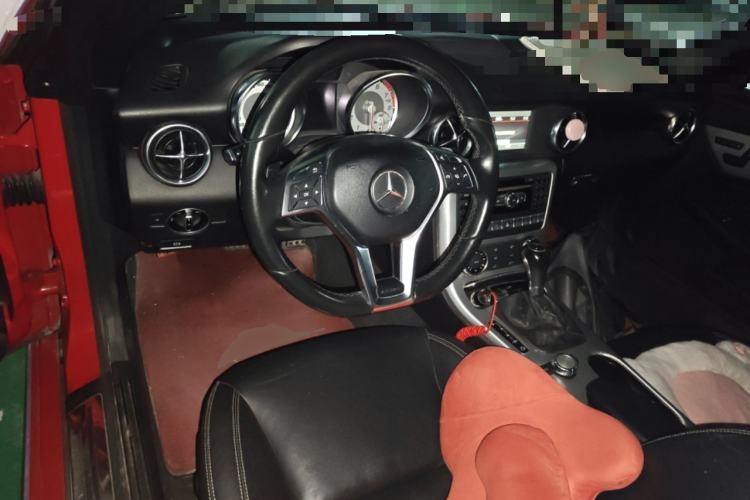 Used Mercedes-Benz SLK-Class 2011 SLK 200 Fashion Model Center Console