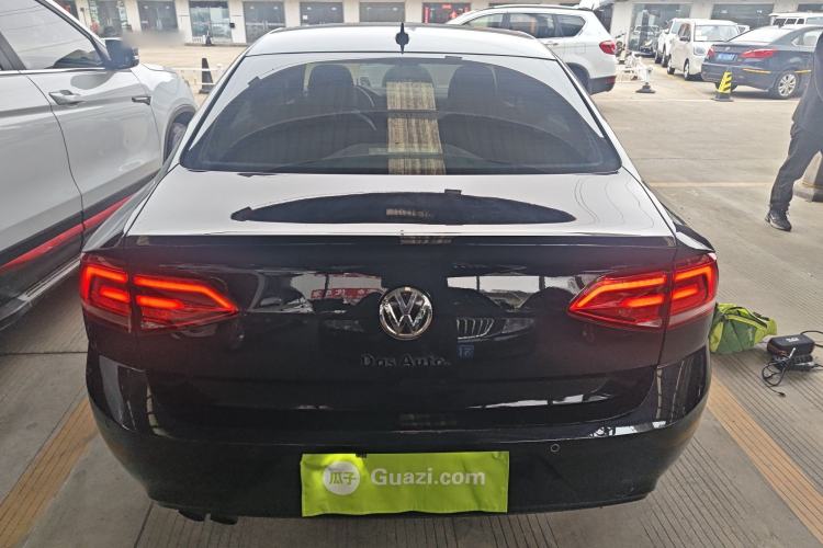 Used Volkswagen Lamando 2017 230TSI DSG Fashion Edition
