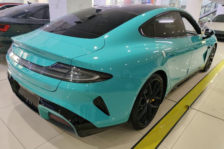 Used Xiaomi Auto SU7 2024 Four-Wheel Drive Ultra-Long Range Advanced Intelligent Driving Max Edition