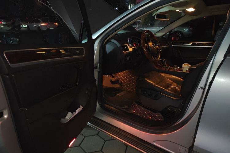 Used Volkswagen Touareg 2011 3.0 TSI Standard Version
