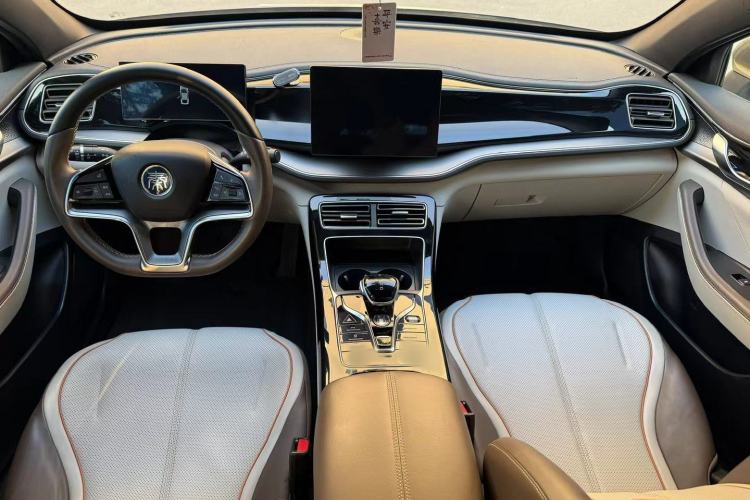 Used BYD Qin PLUS 2024 Honor Edition EV 420KM Leading Model
