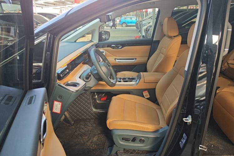 Used GAC Trumpchi Trumpchi E8 2024 Honor Series 2.0L Honor Edition
