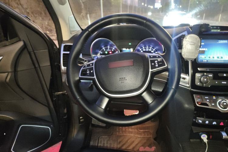 Used Haval H9 2015 2.0T Four-Wheel Drive Standard Model 7 Seats
