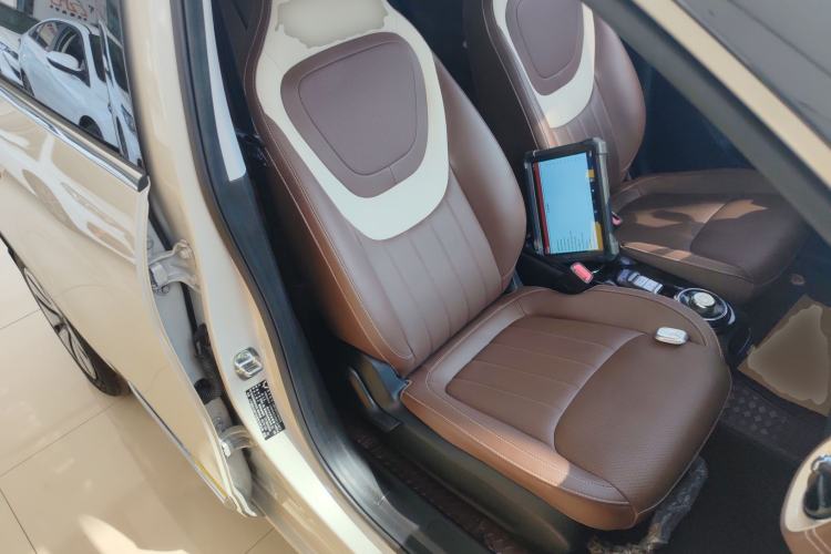 Used Wuling Bingo 2024 333 km Lingxi Connected Version Right Front Seat