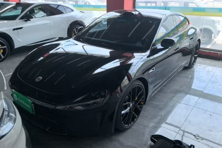Used Xiaomi Auto SU7 2024 Four-Wheel Drive Ultra-Long Range Advanced Intelligent Driving Max Edition