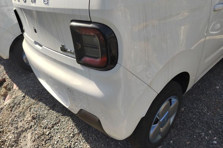 Used Geely Galaxy Panda 2024 Panda Mini 200km Endurance Bear
