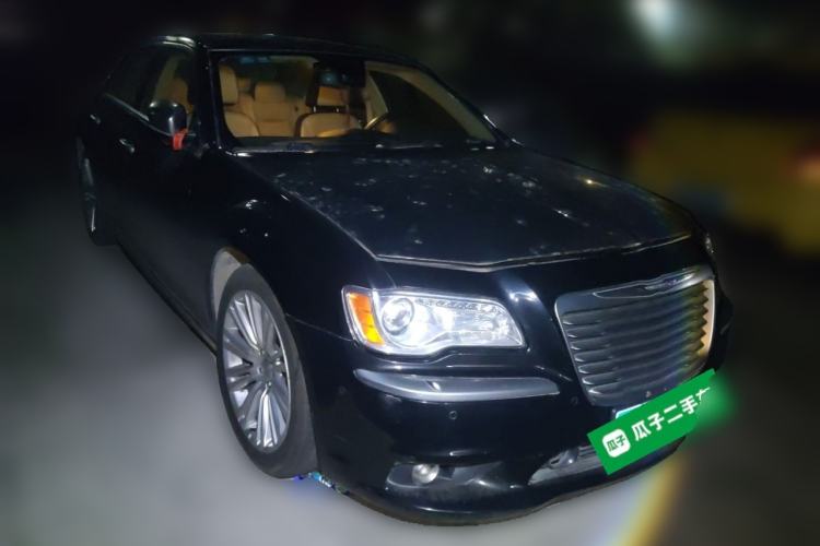 Used Chrysler 300C 2014 3.0L Excellence Edition Front Right 45 Deg