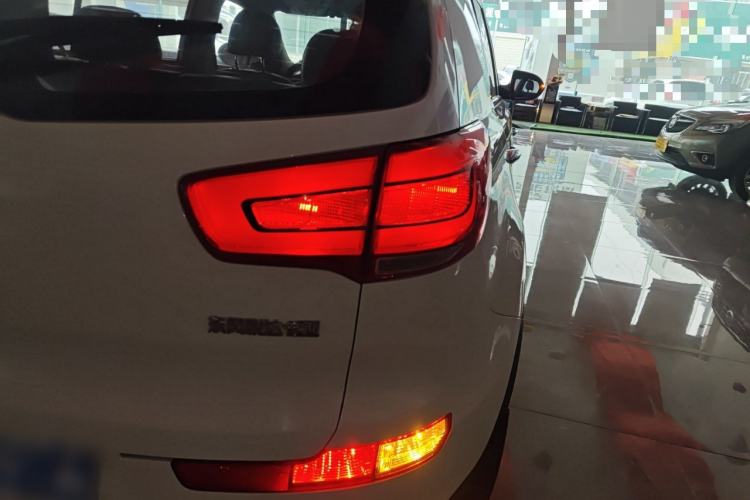 Used Kia Sportage R 2016 2.0L Automatic Two-Wheel Drive DLX Exterior 3