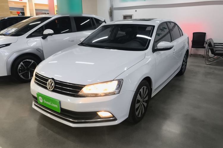 Used Volkswagen Sagitar 2017 180TSI Automatic Luxury Edition