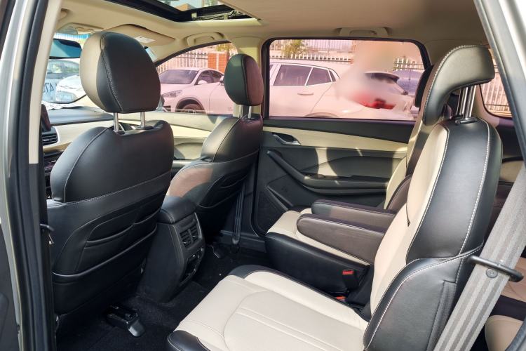 Used Baojun 360 2019 1.5L Automatic Luxury Edition China VI Interior 4