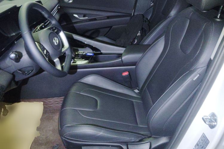 Used Hyundai Elantra 2023 1.5L CVT GLX Elite Edition Left Front Seat