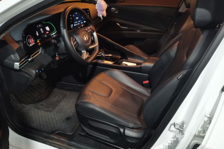 Used Hyundai Elantra 2023 1.5L CVT GLX Elite Edition
