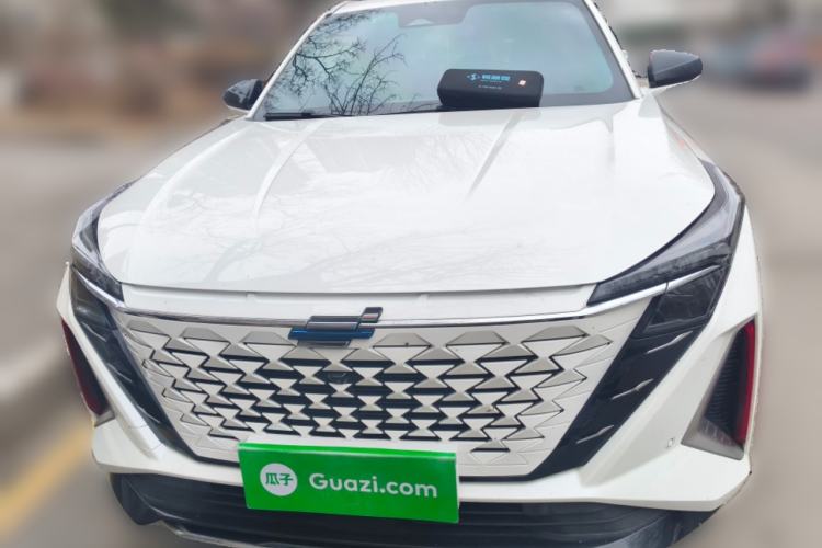 Used CHANGAN OSHAN Z6 2023 Blue Whale 2.0T Automatic Zhiyuan Model
