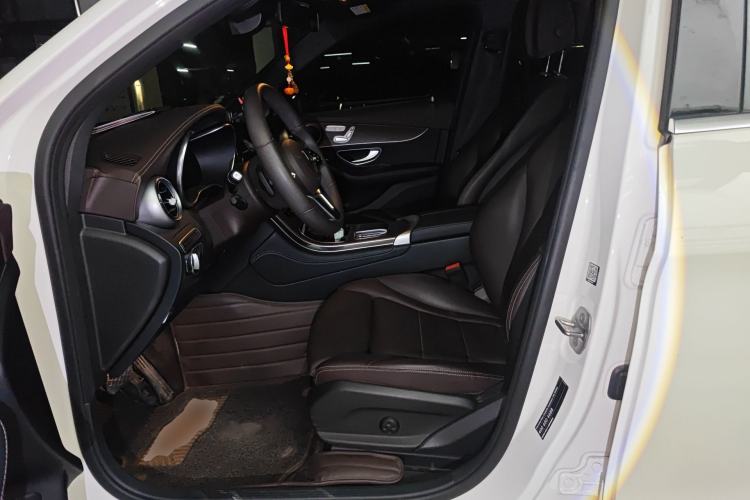 Used Mercedes-Benz GLC 2022 Refreshed GLC 300 L 4MATIC Dynamic Edition Left Front Seat