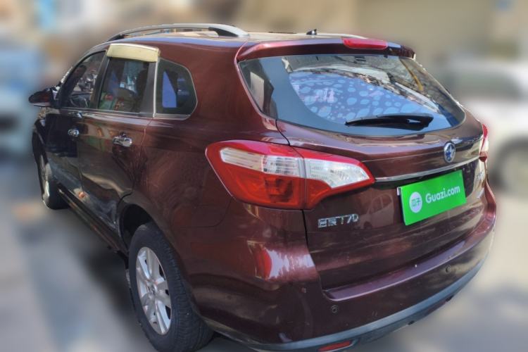 Used Venucia T70 2016 2.0L CVT Smart Choice Edition
