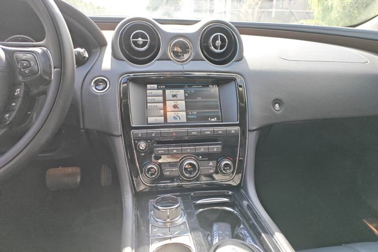 Used Jaguar XJ 2015 XJL 2.0T Two-Wheel-Drive Elegant Business Edition