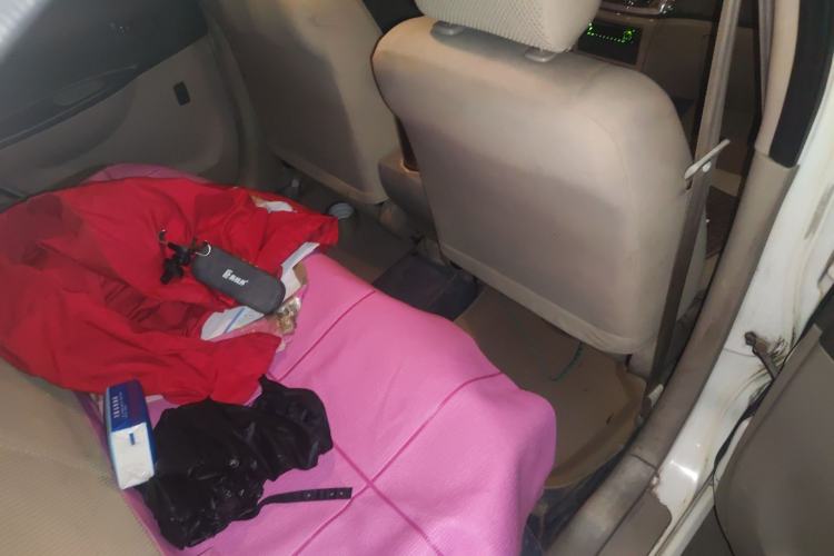 Used FAW Weizhi 2011 Sedan 1.5L Manual Elite Model