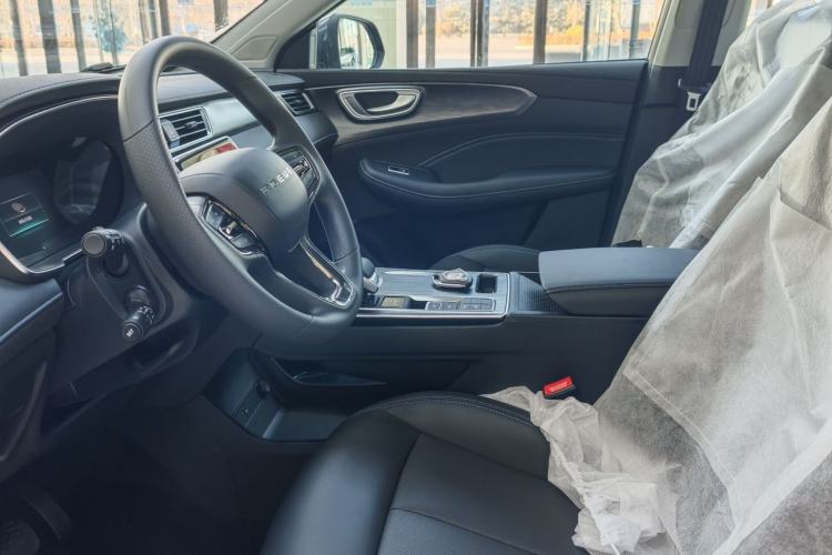 Used Roewe RX5 2025 PLUS 330TGI Automatic Trendsetting Smart Edition Interior 3