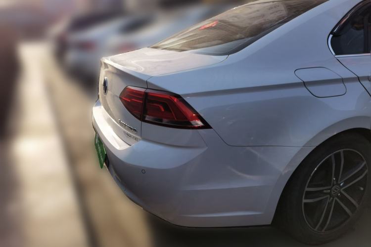 Used Volkswagen Lamando 2017 280TSI DSG Luxury Edition
