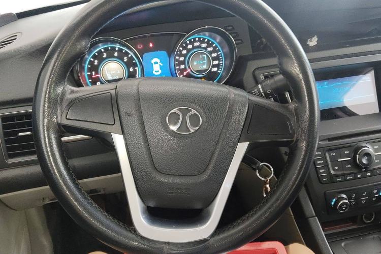 Used BAIC Senova D50 2014 1.5L manual standard version
