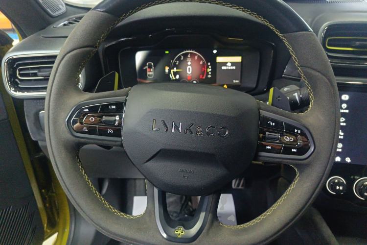 Used Lynk & Co 03 2021 03+ 2.0TD Automatic Wind-Chasing Edition Steering Wheel
