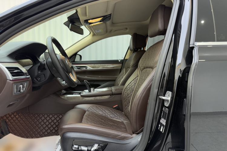 Used BMW 7 Series 2021 740Li Leading Edition Luxury Package
