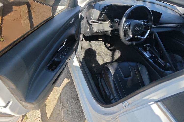 Used Hyundai Elantra 2021 1.5L CVT GLX Elite Edition Driver Seat