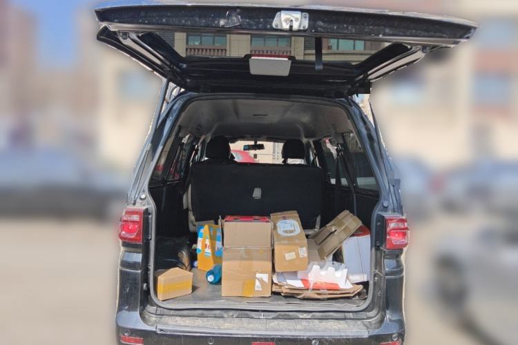 Used FORTHING Lingzhi 2022 M5 1.6L Practical Model 5 Seats
