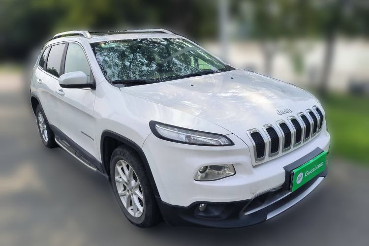 Used Jeep Cherokee 2017 2.0L Superior Edition