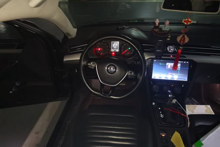 Used Volkswagen Magotan 2017 330TSI DSG Leading Model Steering Wheel