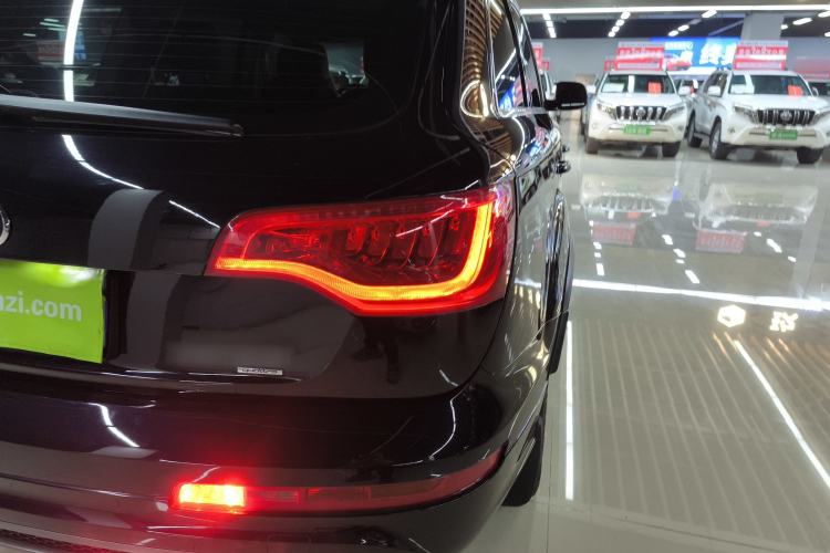 Used Audi Q7 2015 35 TFSI Sport Edition Right Rear Taillight