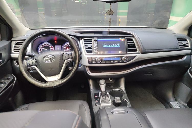 Used Toyota Highlander 2017 2.0T Four-Wheel Drive Luxury Navigation Version 7 Seats Center Console