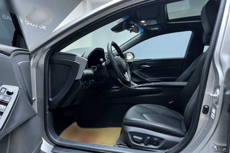 Used Toyota Avalon 2019 2.0L Luxury Edition China VI Standard Interior 2