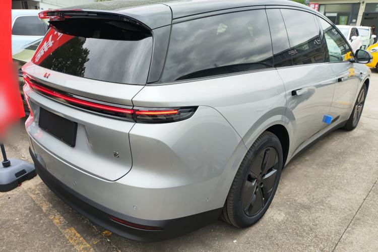 Used Li Auto Li Auto i8 2025 Model Standard Version
