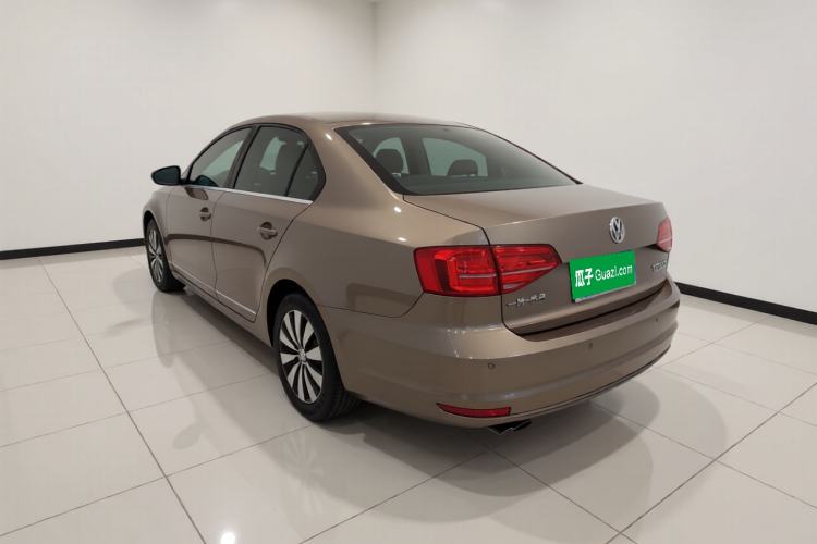 Used Volkswagen Sagitar 2015 230TSI Automatic Luxury Model