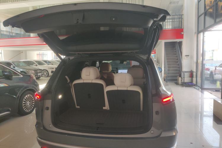 Used ONVO Luxeed L90 2025 Model—Ultra Six-Seater Version